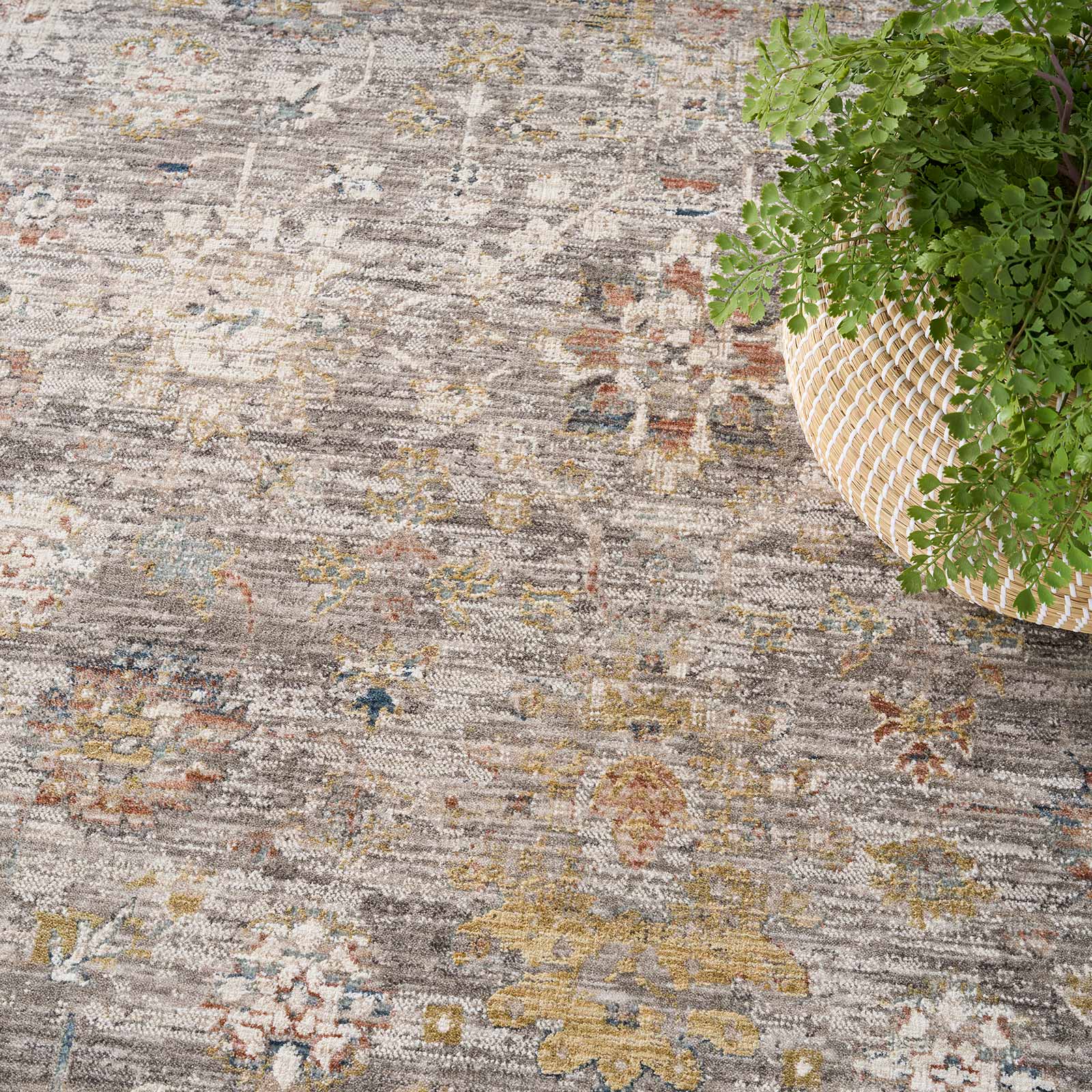 Nourison alfombra Antique Fusion ANF05 GREY 5x8 841491157954 interior 2