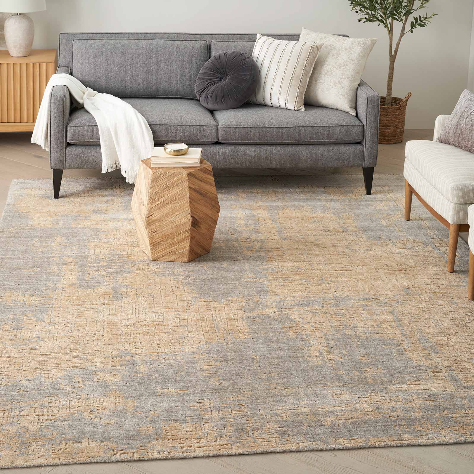 Nourison alfombra Harmony HAY05 GRYGD GREY GOLD 8x10 099446936332 interior 1