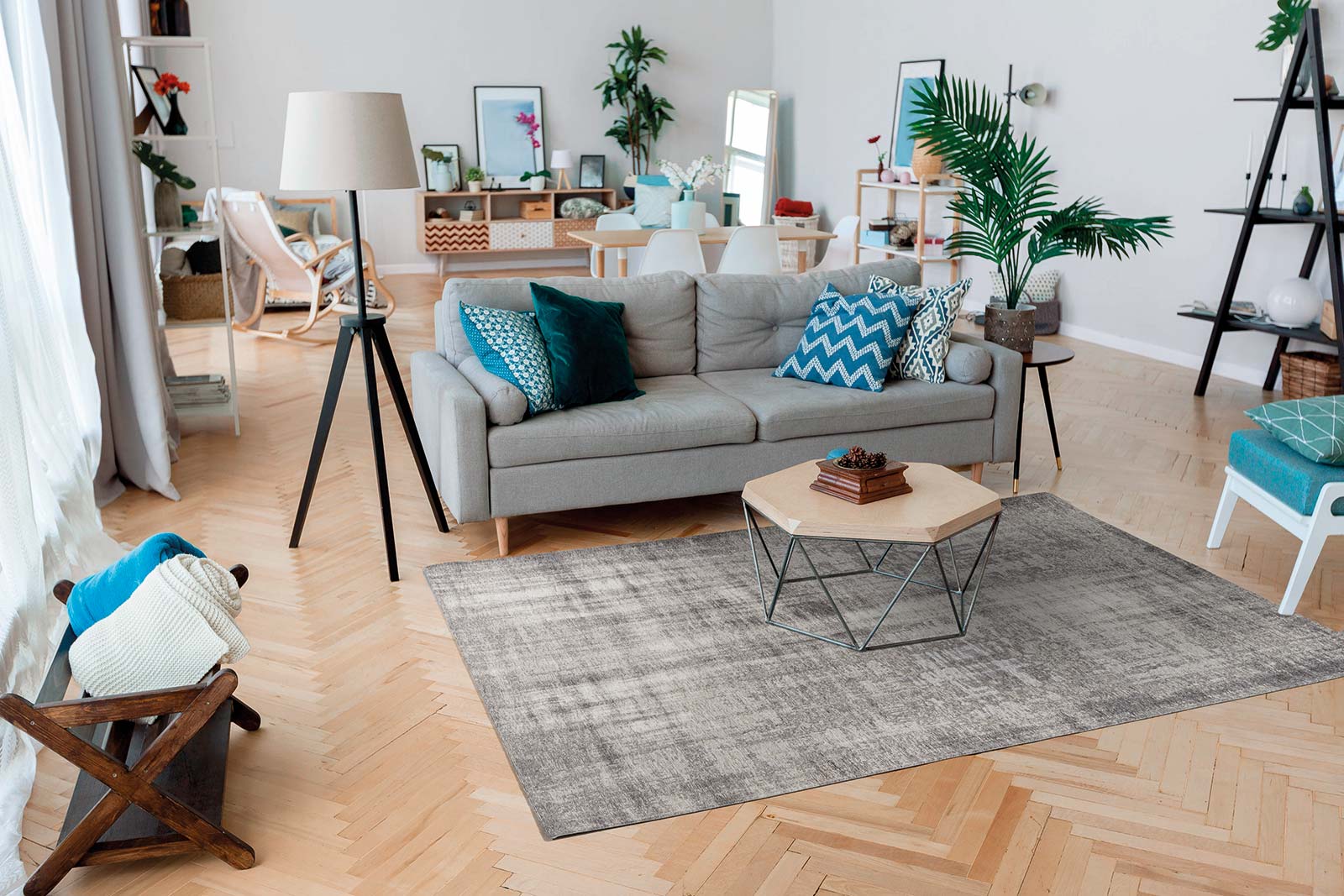 Acsento Grunge Metallic interior